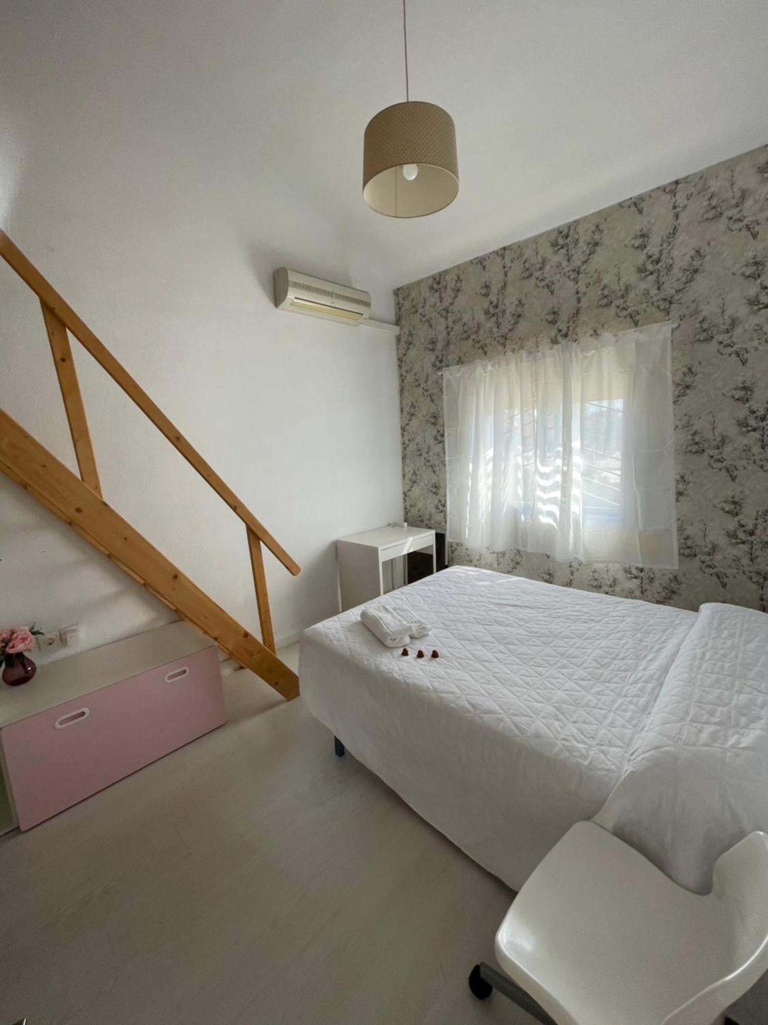 Mediterranean House - Habitaciones Privadas En Casa Compartida Mairena del Aljarafe Eksteriør billede