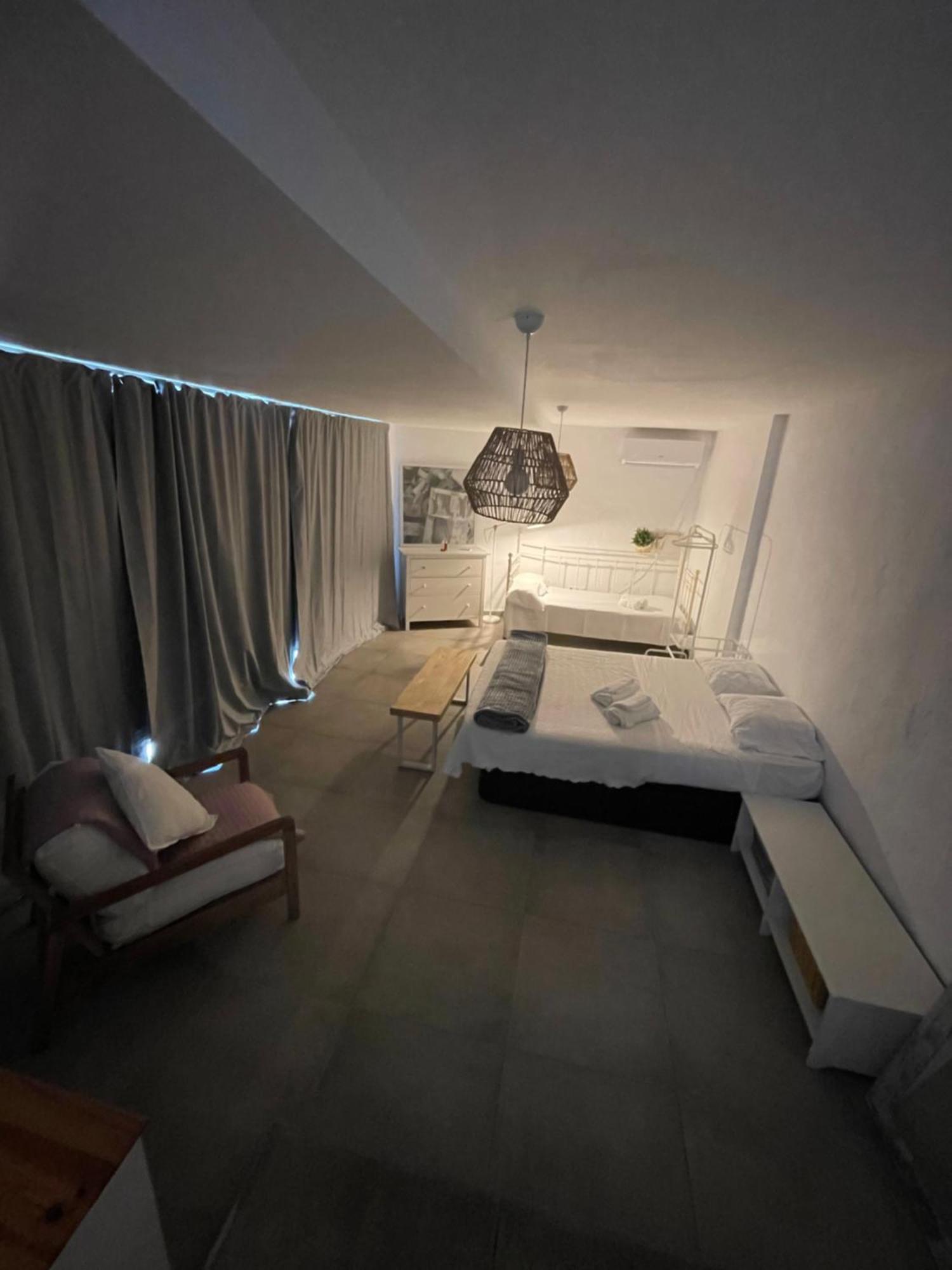 Mediterranean House - Habitaciones Privadas En Casa Compartida Mairena del Aljarafe Eksteriør billede