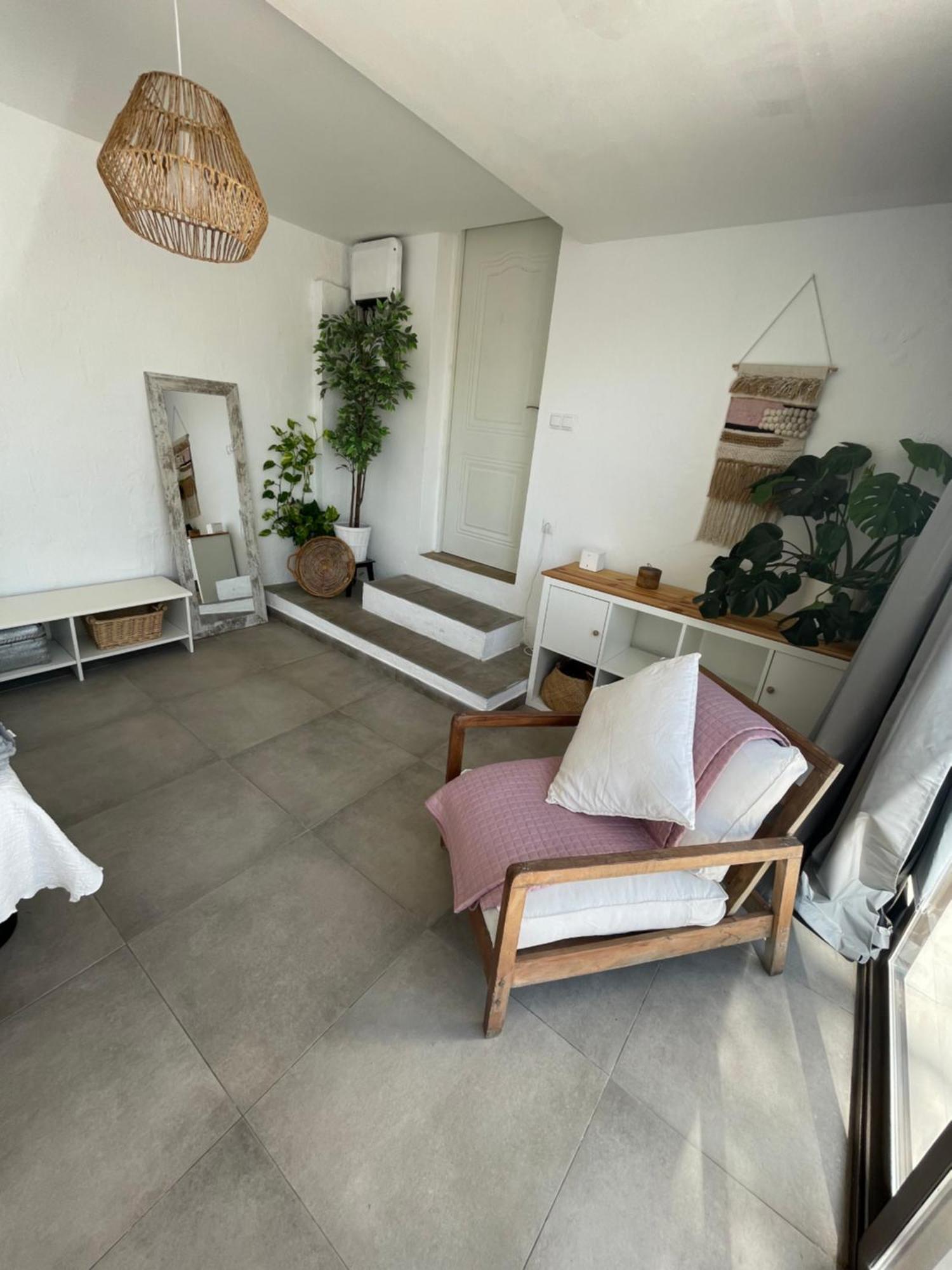 Mediterranean House - Habitaciones Privadas En Casa Compartida Mairena del Aljarafe Eksteriør billede