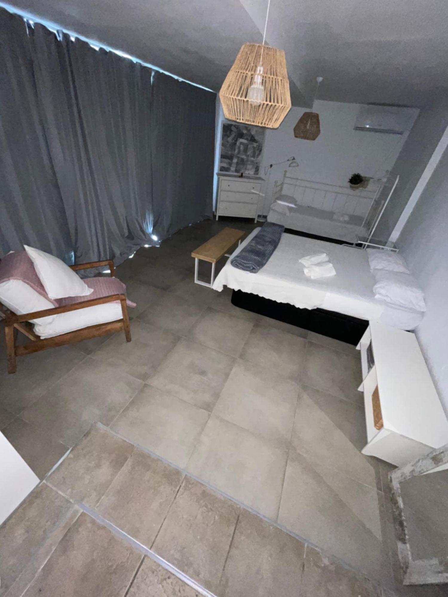 Mediterranean House - Habitaciones Privadas En Casa Compartida Mairena del Aljarafe Eksteriør billede