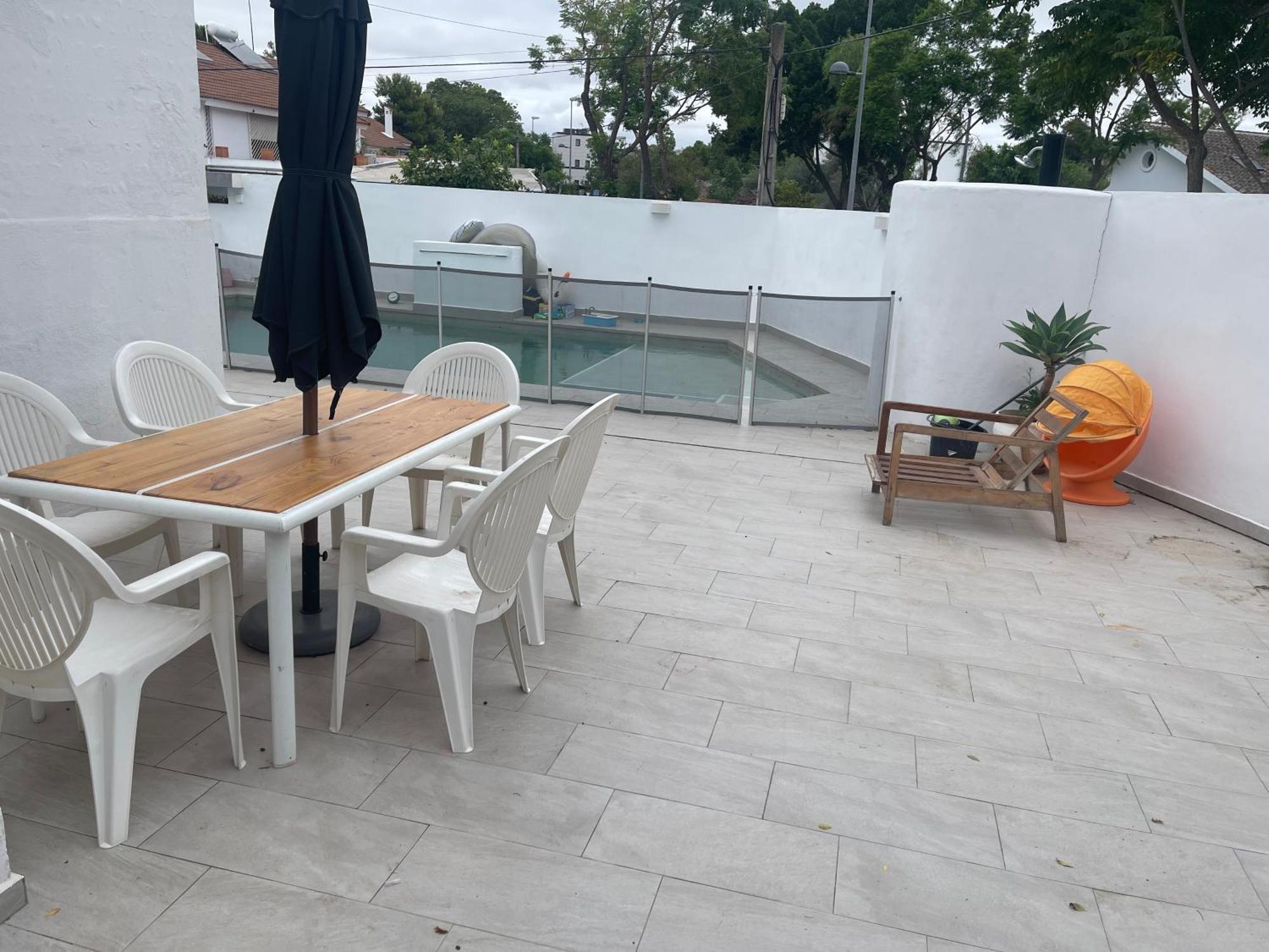 Mediterranean House - Habitaciones Privadas En Casa Compartida Mairena del Aljarafe Eksteriør billede
