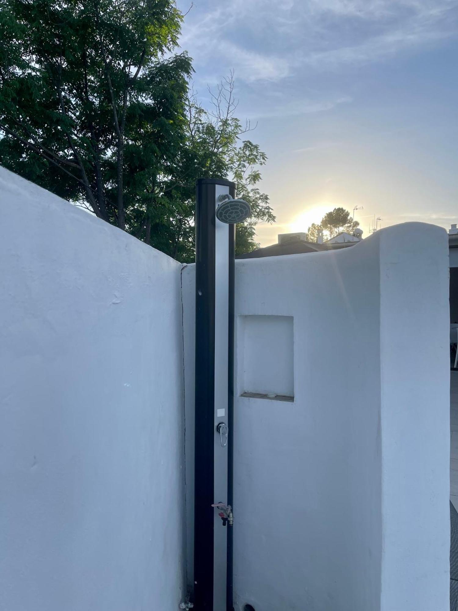 Mediterranean House - Habitaciones Privadas En Casa Compartida Mairena del Aljarafe Eksteriør billede