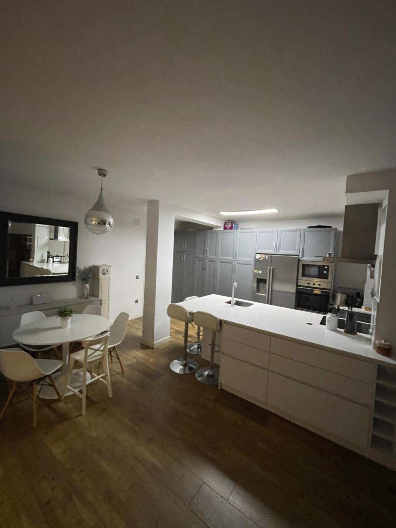 Mediterranean House - Habitaciones Privadas En Casa Compartida Mairena del Aljarafe Eksteriør billede