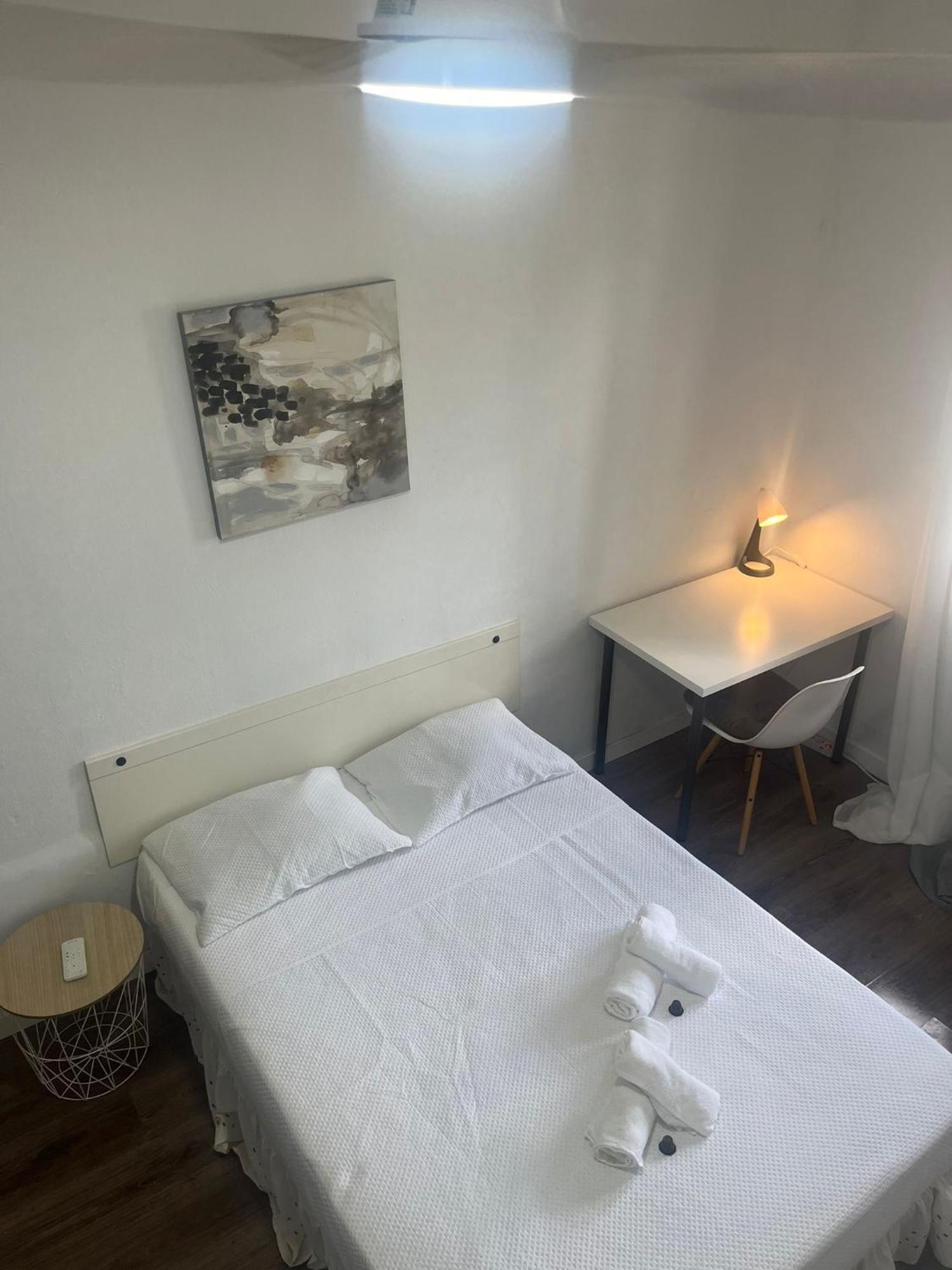 Mediterranean House - Habitaciones Privadas En Casa Compartida Mairena del Aljarafe Eksteriør billede